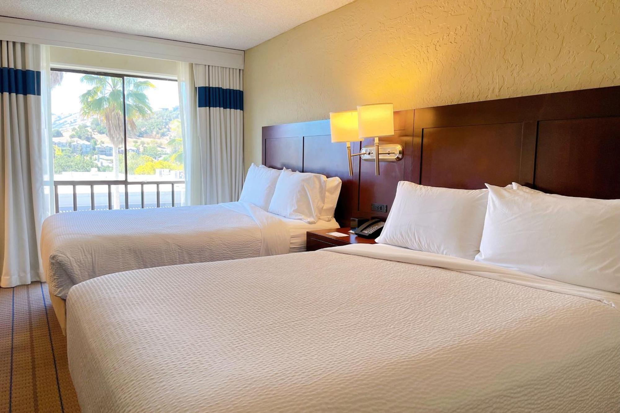 โฟร์ พอยต์ บาย เชอราตัน ซานราฟาเอล Hotel ภายนอก รูปภาพ